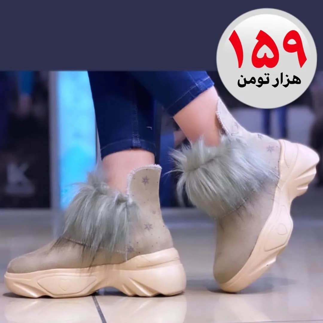 نیمبوت خزدار زنانه، رنگ کرم و طوسی، جنس چرم، ساقکوتاه خزدار