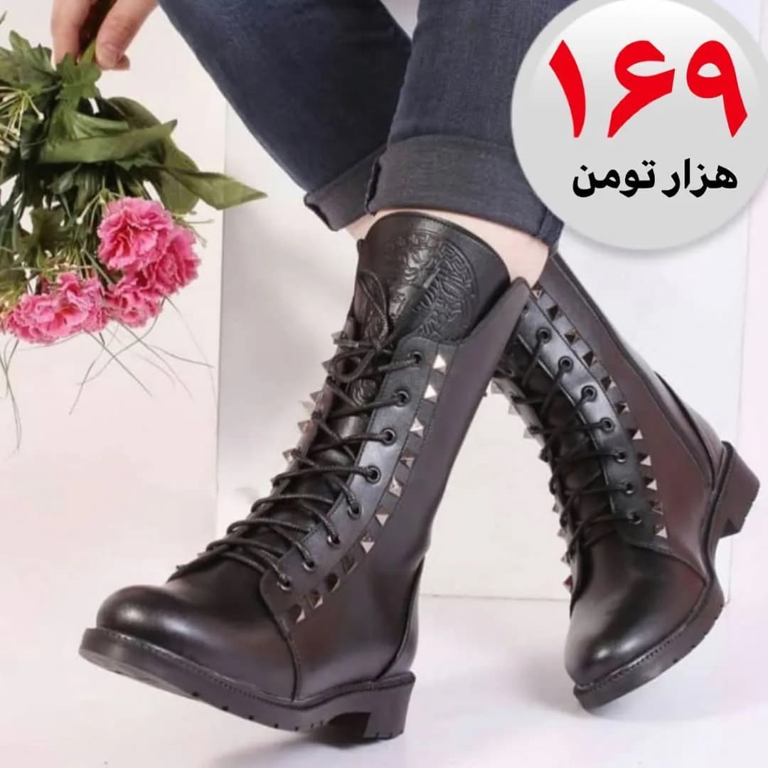 بوت بلند زنانه، رنگ مشکی، جنس چرم، ساقبلند بنددار با میخ
