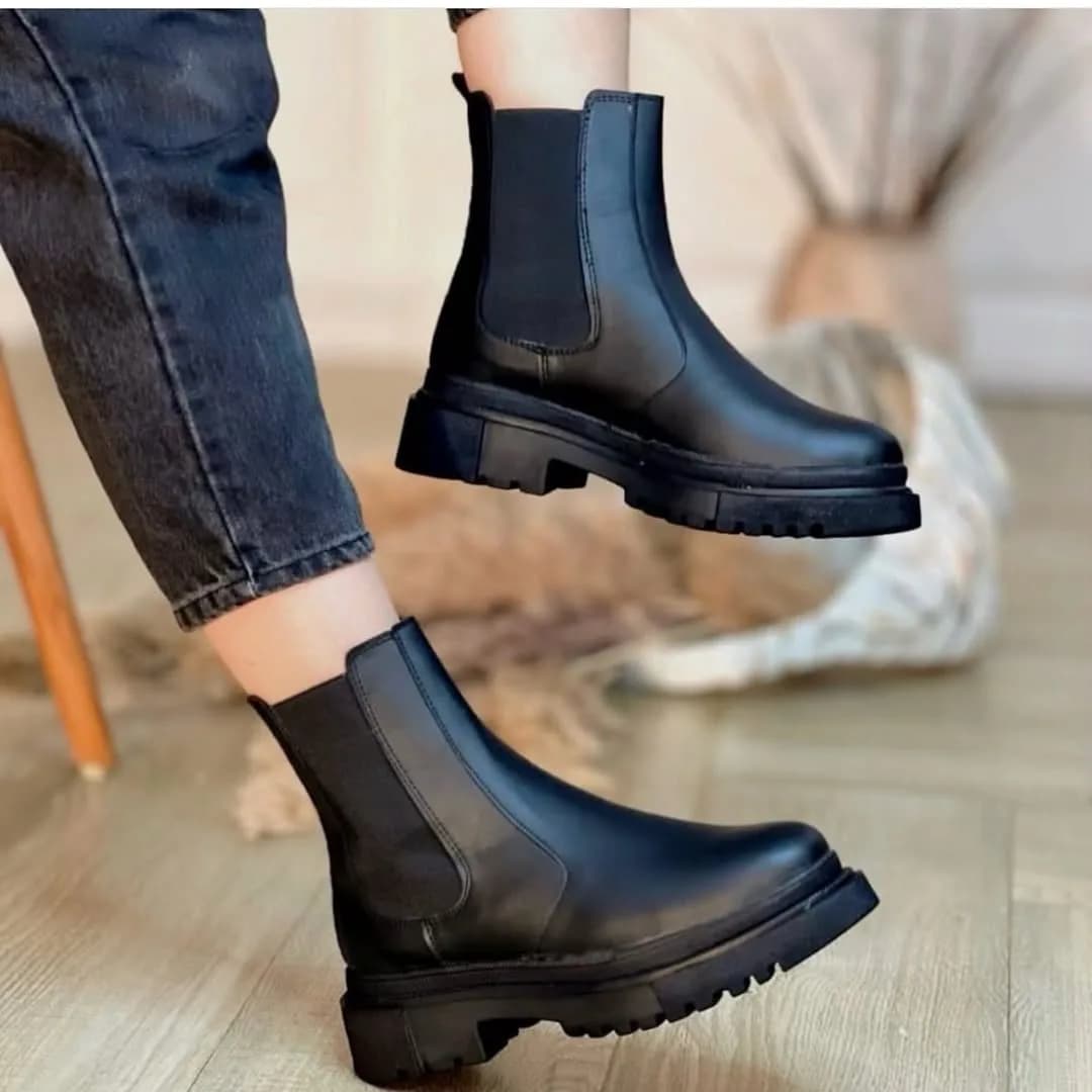 بوت بغلکش، رنگ مشکی، جنس چرم، بوت چلسی لژدار