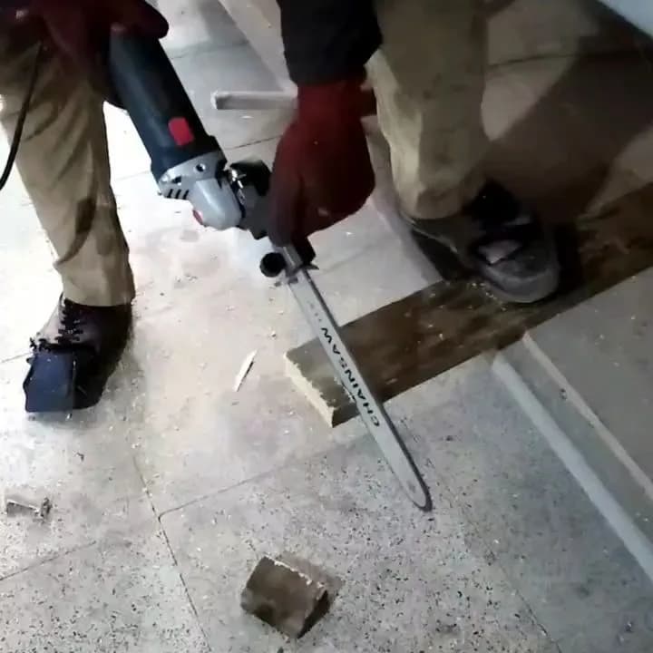 مبدل مینیفرز به اره زنجیری با پمپ روغن، رنگ مشکی و نقرهای، جنس فلز و پلاستیک، دستی، صنعتی