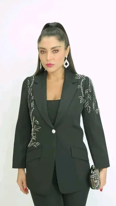 ست کت و شلوار زنانه مدل الای، رنگ مشکی، طرح گلدوزی، کت بلند، یقه انگلیسی