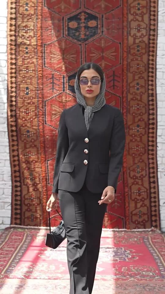 ست کت و شلوار زنانه، رنگ مشکی، کت دکمه‌دار