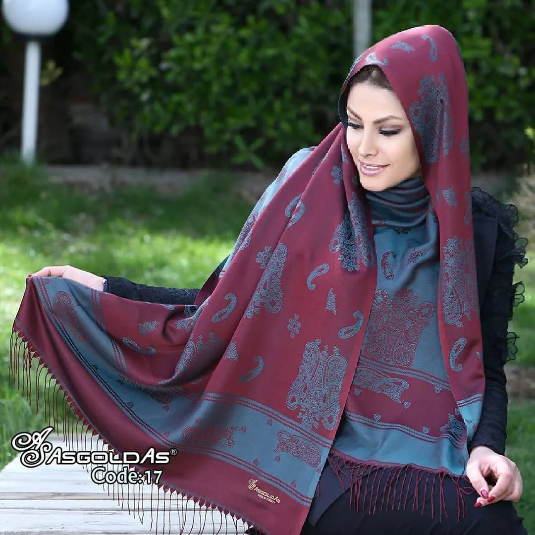 شال، رنگ زرشکی و آبی، مستطیلی، ریش‌دار