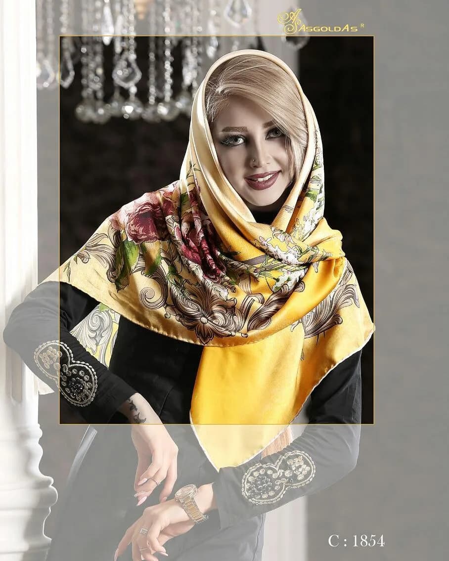 شال، رنگ زرد، قرمز و سبز، جنس گلدار، طرح شال ابریشمی بزرگ، زنانه