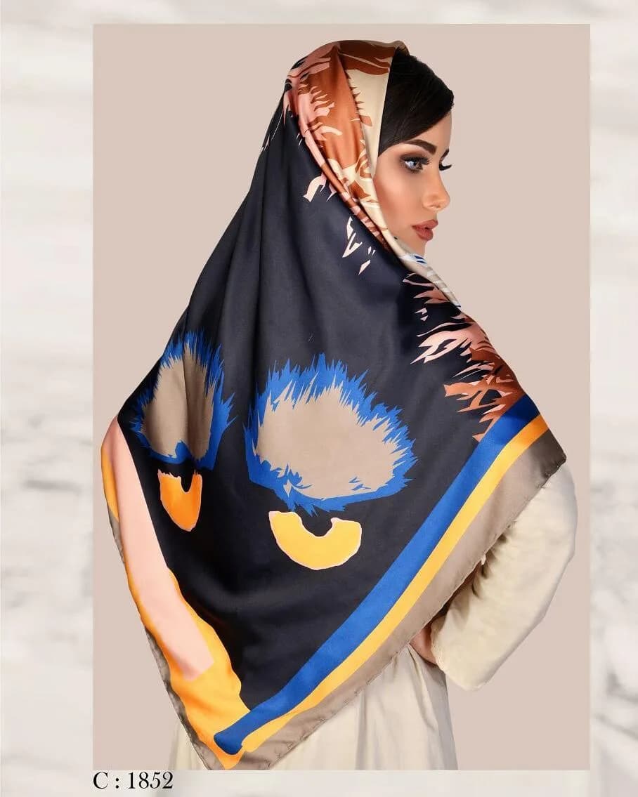 روسری، رنگ مشکی، قهوه‌ای و آبی، طرح هندسی، قواره‌بزرگ