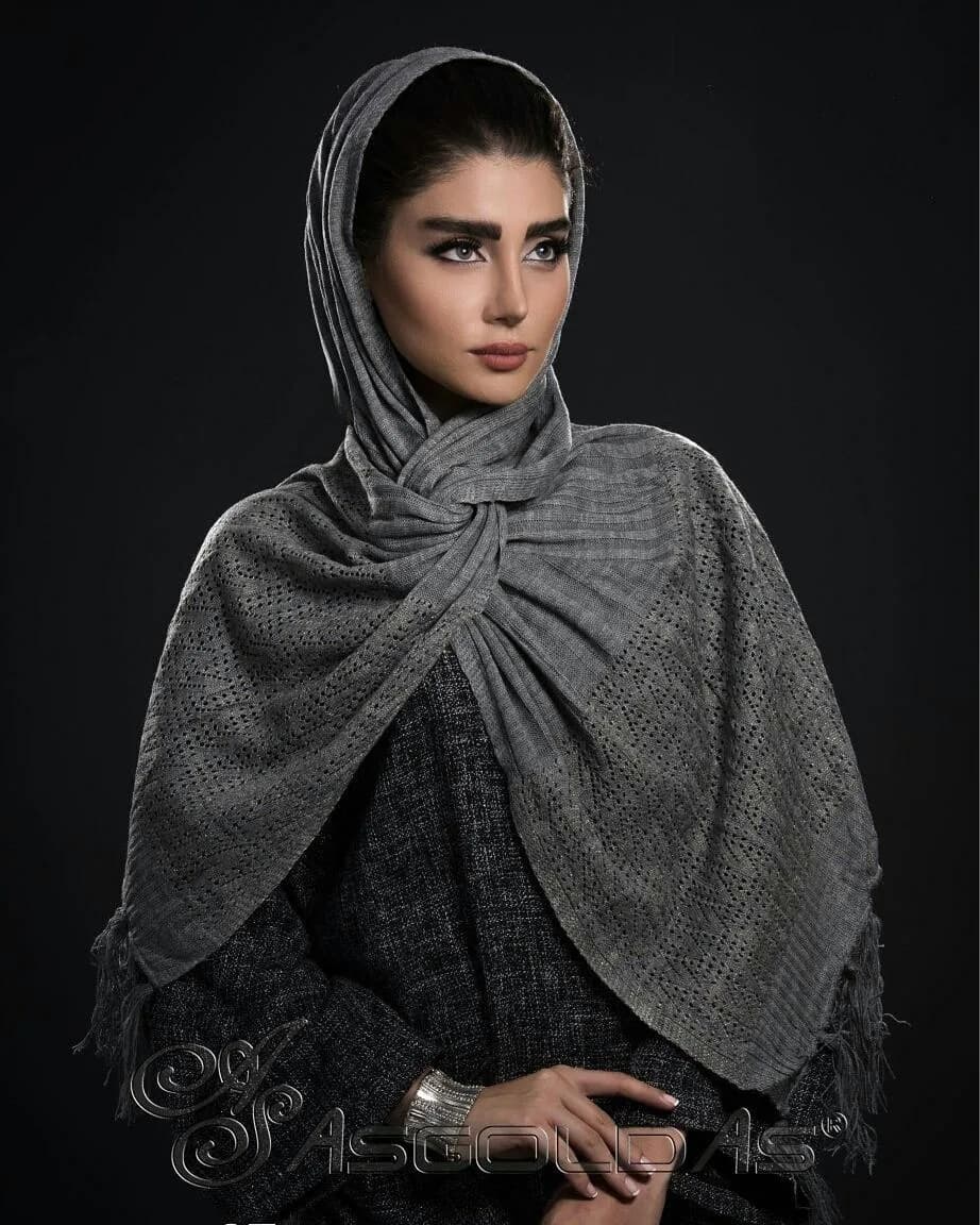 شال زنانه، رنگ خاکستری، جنس بافتنی، مستطیلی