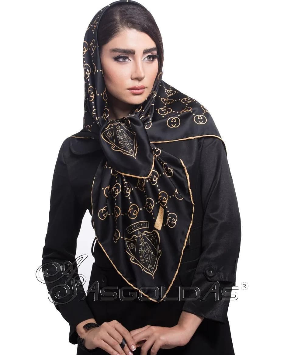 روسری، رنگ مشکی و طلایی، جنس ساتن، مربع