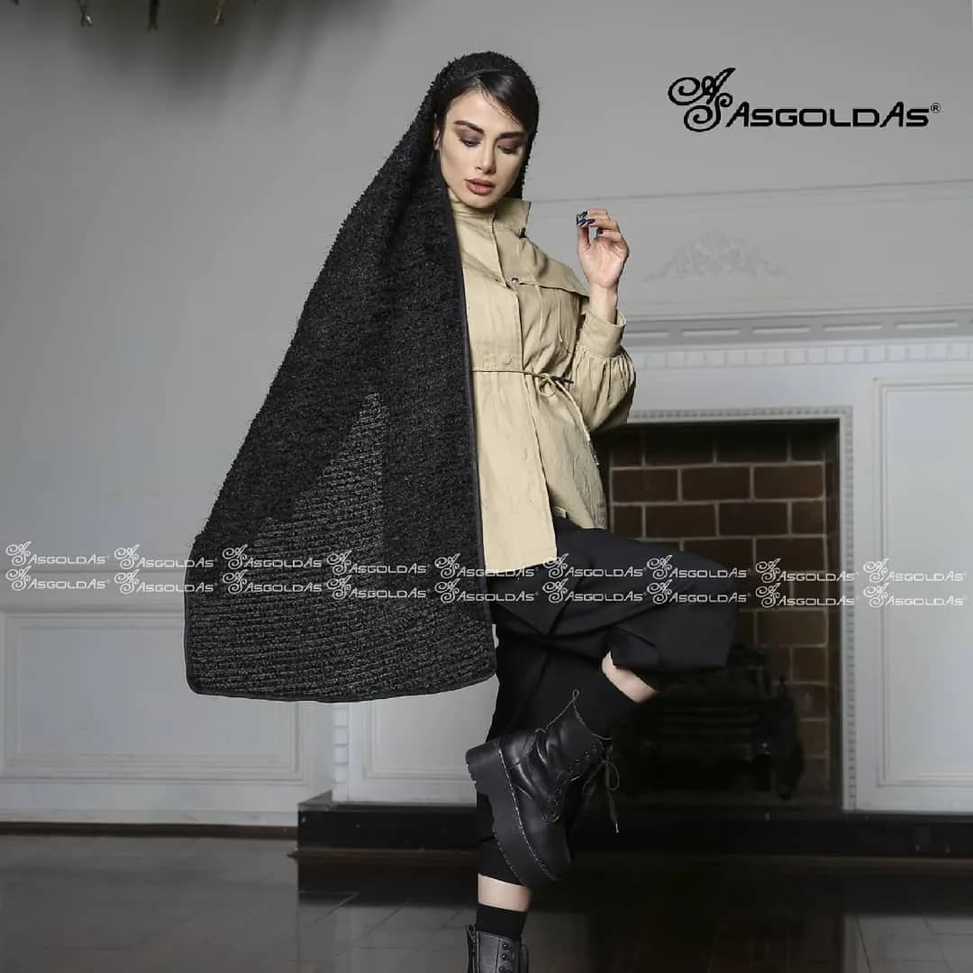 شال بوکله موهر خزدار، رنگ خاکستری تیره، جنس بافتنی، مستطیلی، بلند