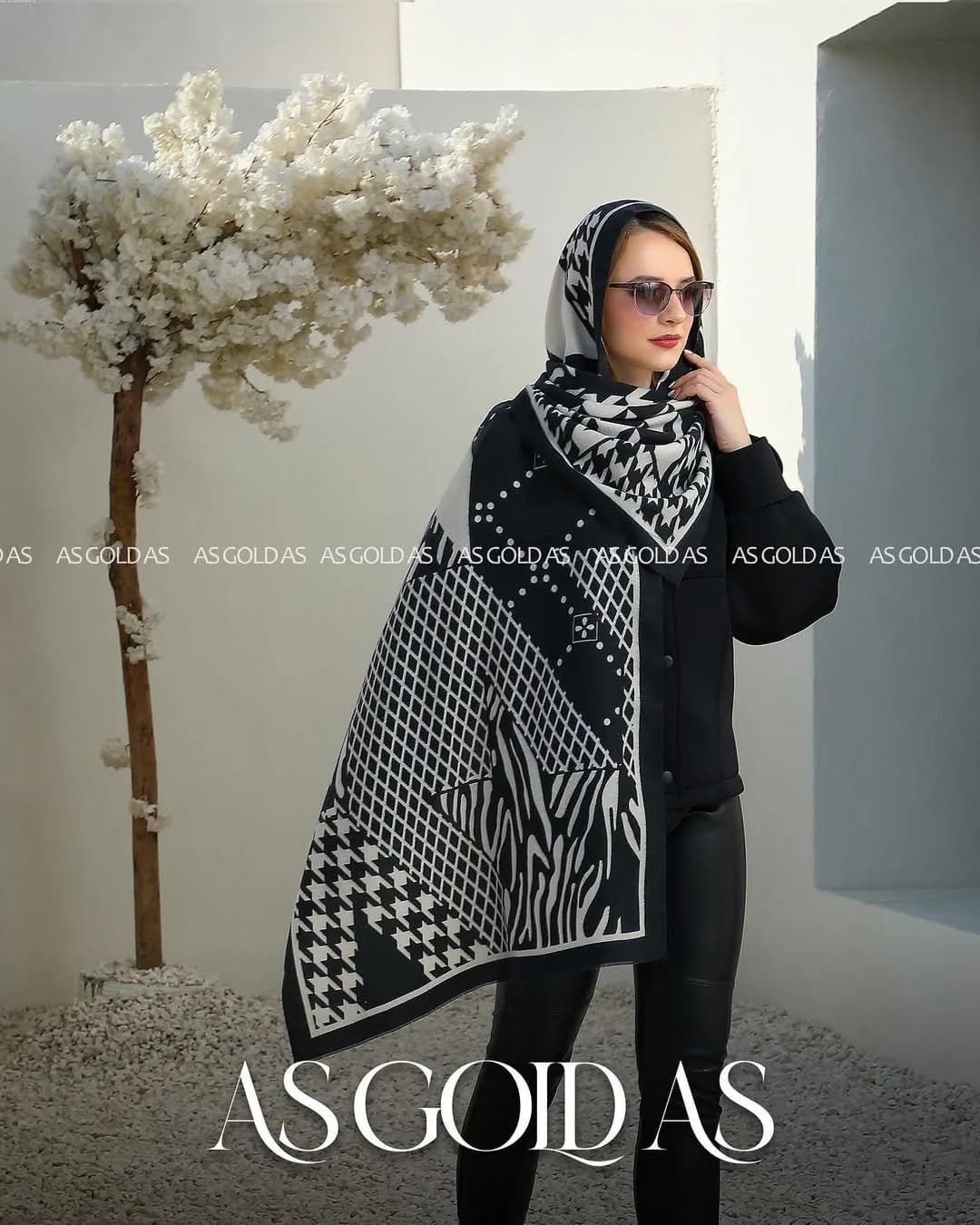 شال زنانه کد ۱۰۰۳۲، رنگ سیاه و سفید، طرح هندسی، مستطیلی، بلند