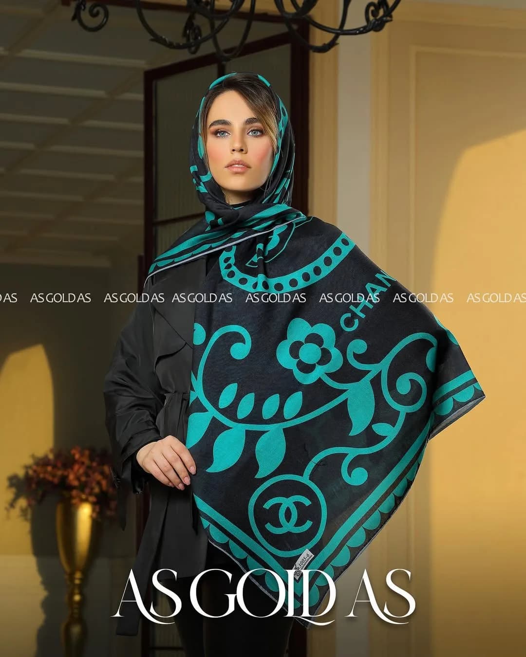 روسری سایز ۱۲۰ کد ۳۰۰۵، رنگ سبز آبی و مشکی، جنس ابریشم، قواره‌بزرگ، نخی، طرح‌دار