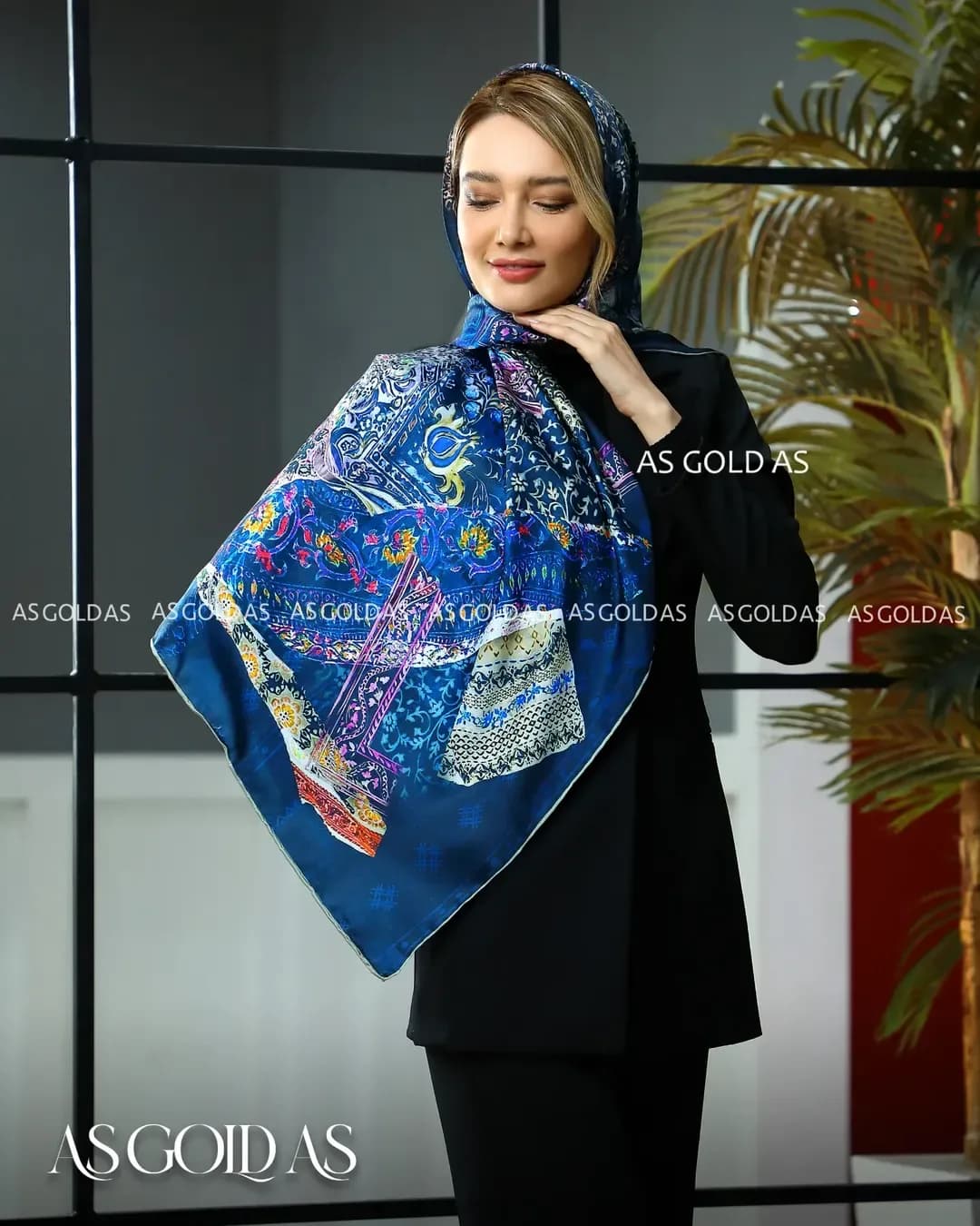 روسری ترک سایز ۱۱۰ کد ۸۵۳ آسگلداس، رنگ آبی و چندرنگ، مربع