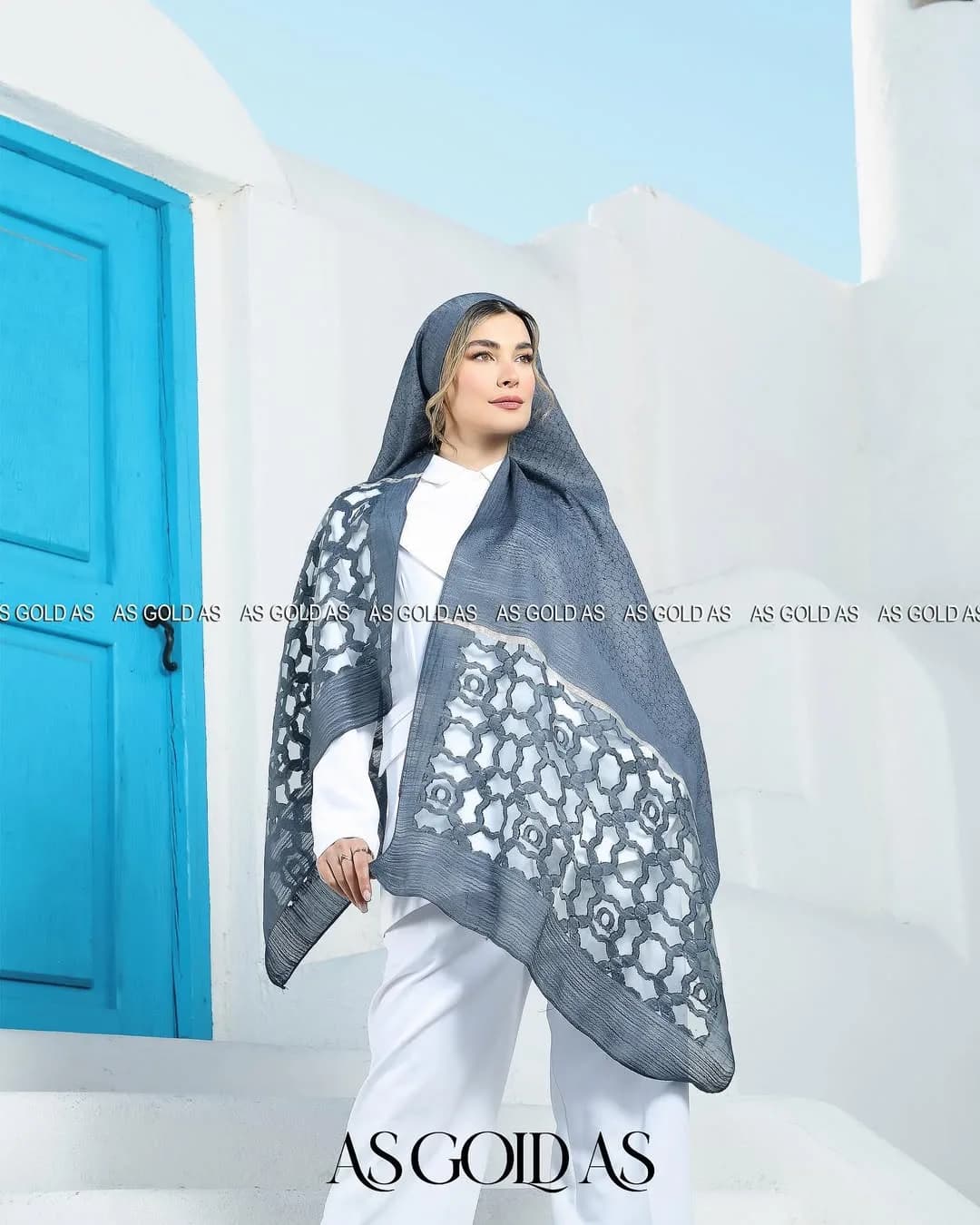شال حریر ساتن کد ۱۰۰۶۹، رنگ خاکستری و سرمهای، طرح هندسی، مستطیلی