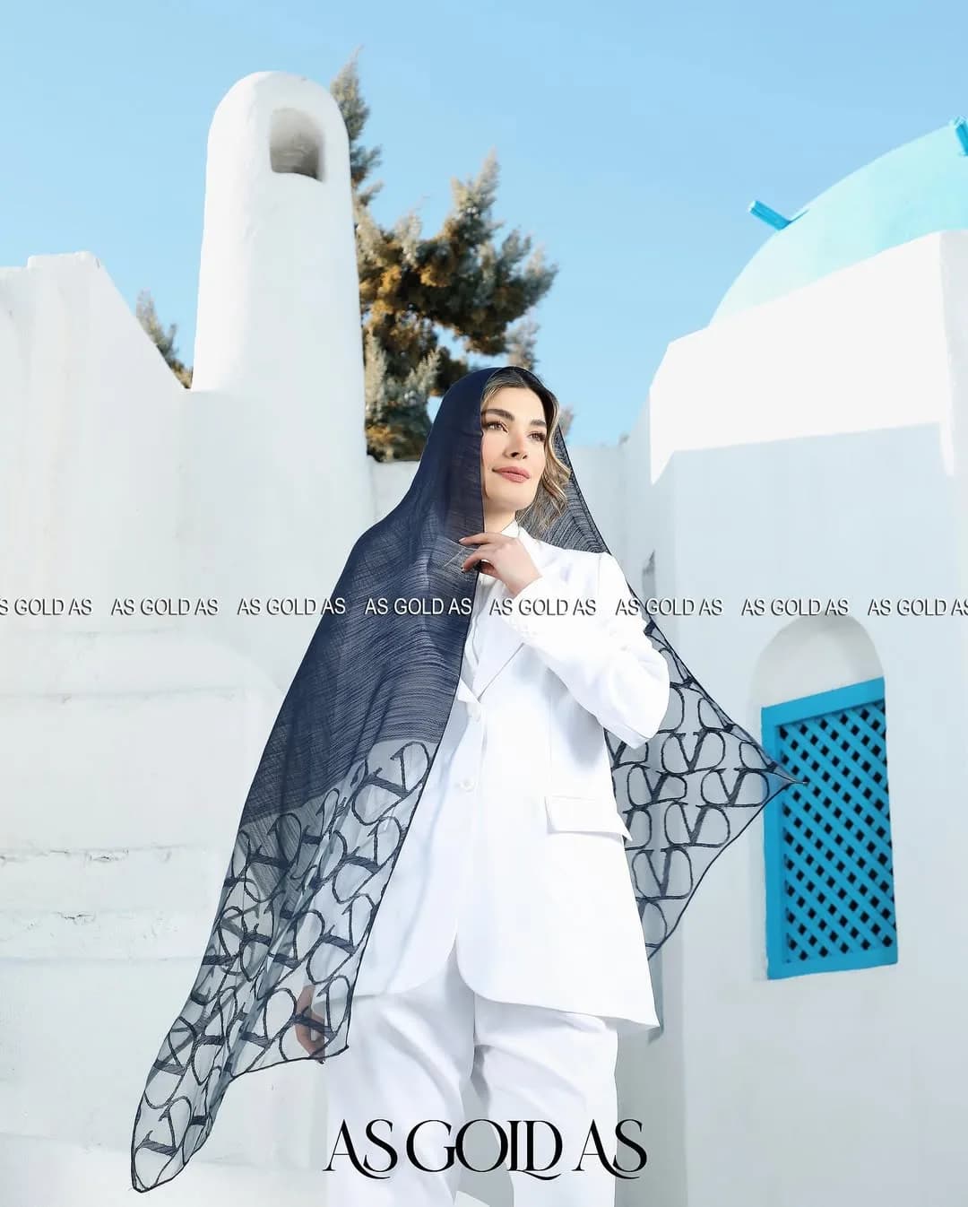 شال نخی ۲۰۰×۶۰ کد ۱۰۰۶۹ — رنگ سرمهای — نمای رویتن — طرح حروف