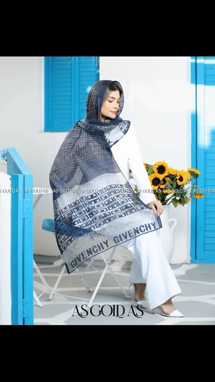 روسری حریر کد ۱۰۰۶۹، رنگ خاکستری، مشکی و سفید، بزرگ، طرح‌دار