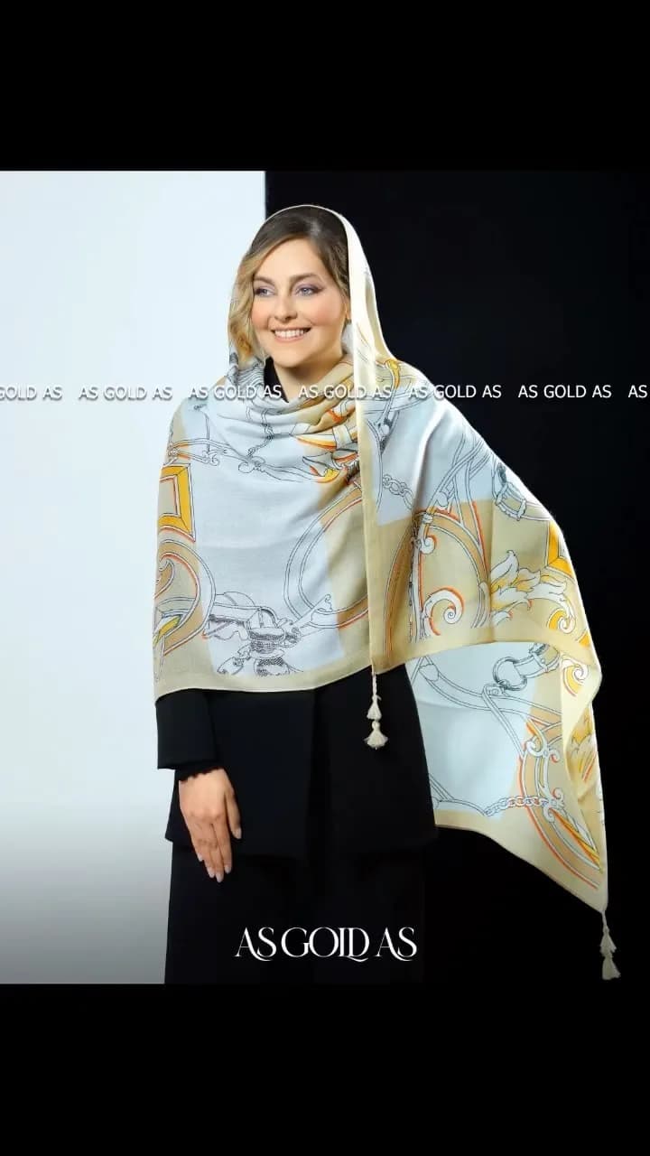 روسری زنانه، رنگ سفید، زرد و خاکستری، مربع، با منگوله