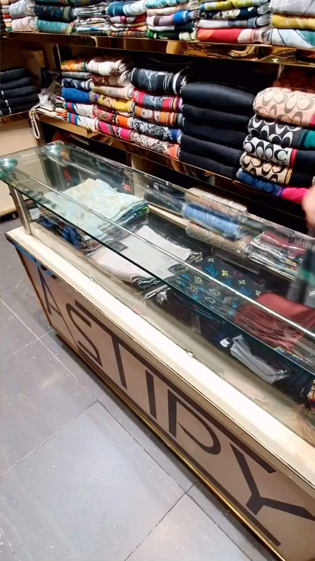 شال موهر طرح گوچی