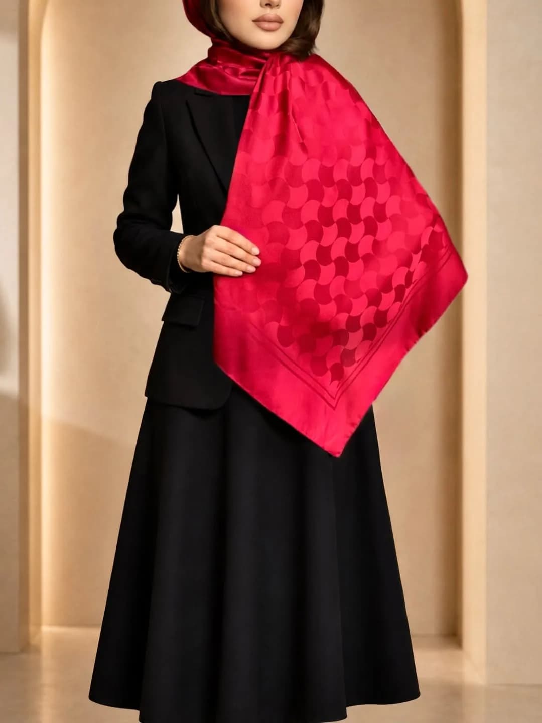 روسری ابریشم ژاکارد، رنگ قرمز، جنس ساتن، طرح هندسی، مربع