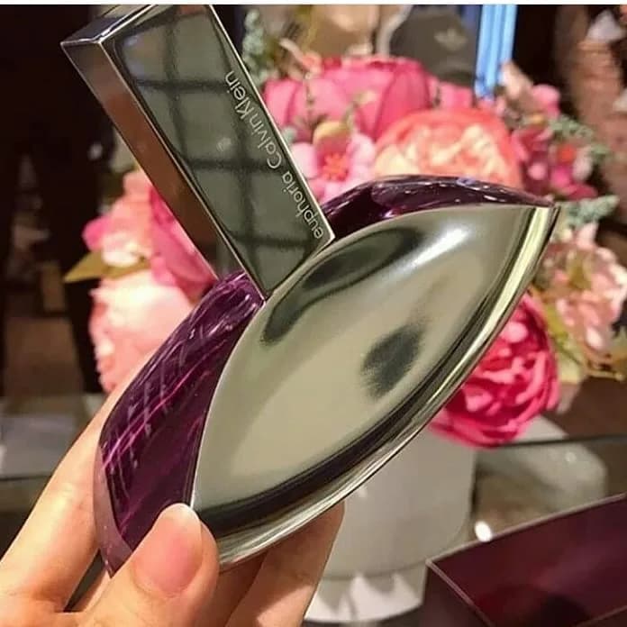 عطر زنانه کالوین کلین ایفوریا، رنگ بنفش و نقره‌ای، جنس شیشه و فلز، بطری عطر جیبی