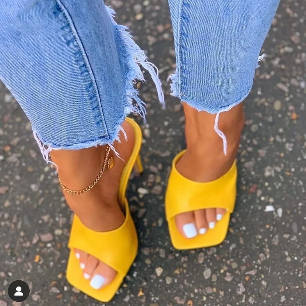 صندل زنانه سیمی، رنگ زرد، بندی، پاشنه بلند