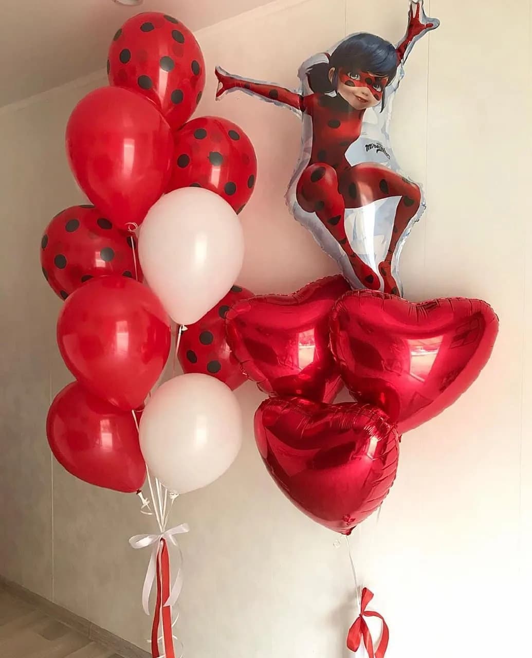 بوکت بادکنک تم دختر کفشدوزکی