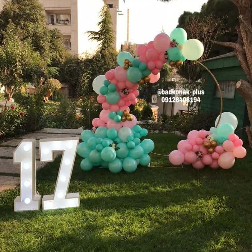 بادکنک تزئینی، رنگ صورتی، سبز و طلایی، جنس پلاستیک