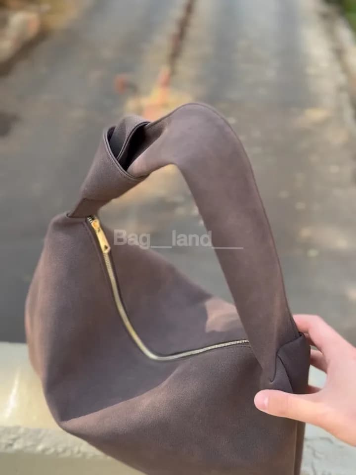 کیف دوشی زنانه، رنگ مشکی، جنس چرم مصنوعی، فرم هندسی