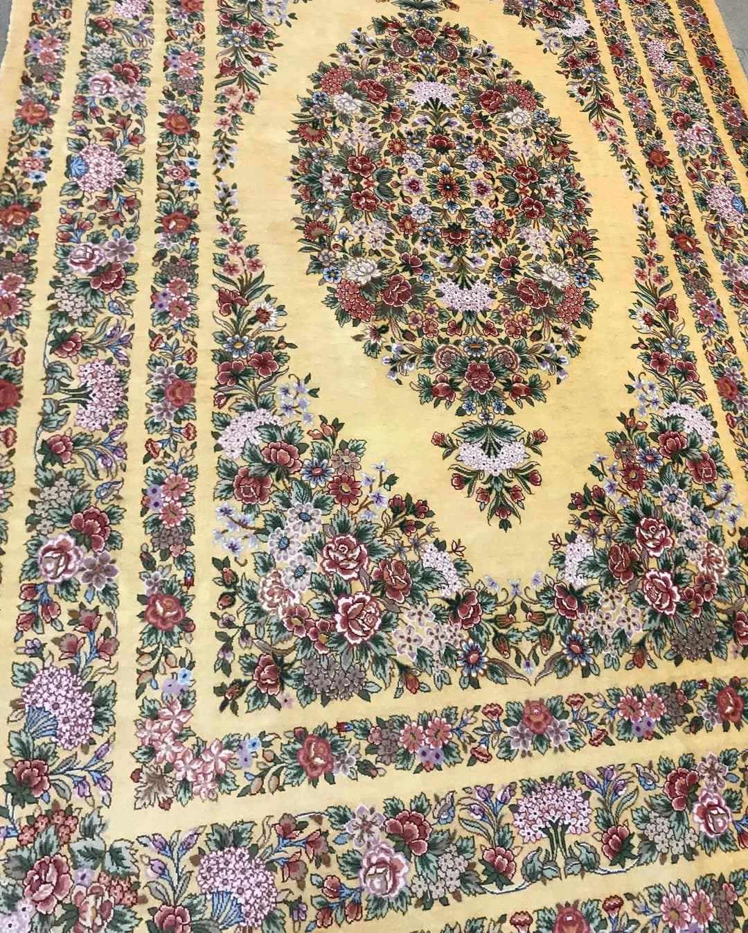قالیچه تمام ابریشم قم