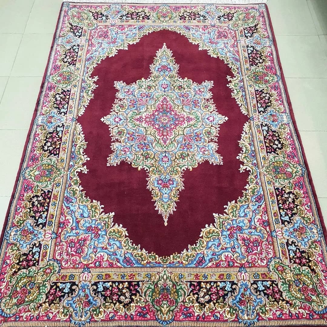 قالیچه سه متری کف‌ساده گوبلن کرمان