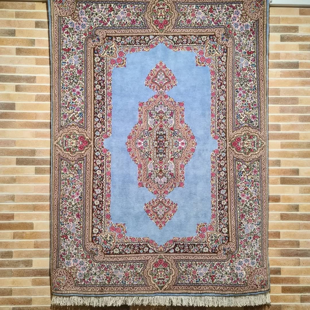 قالیچه سه متری آبی کف ساده کرمان