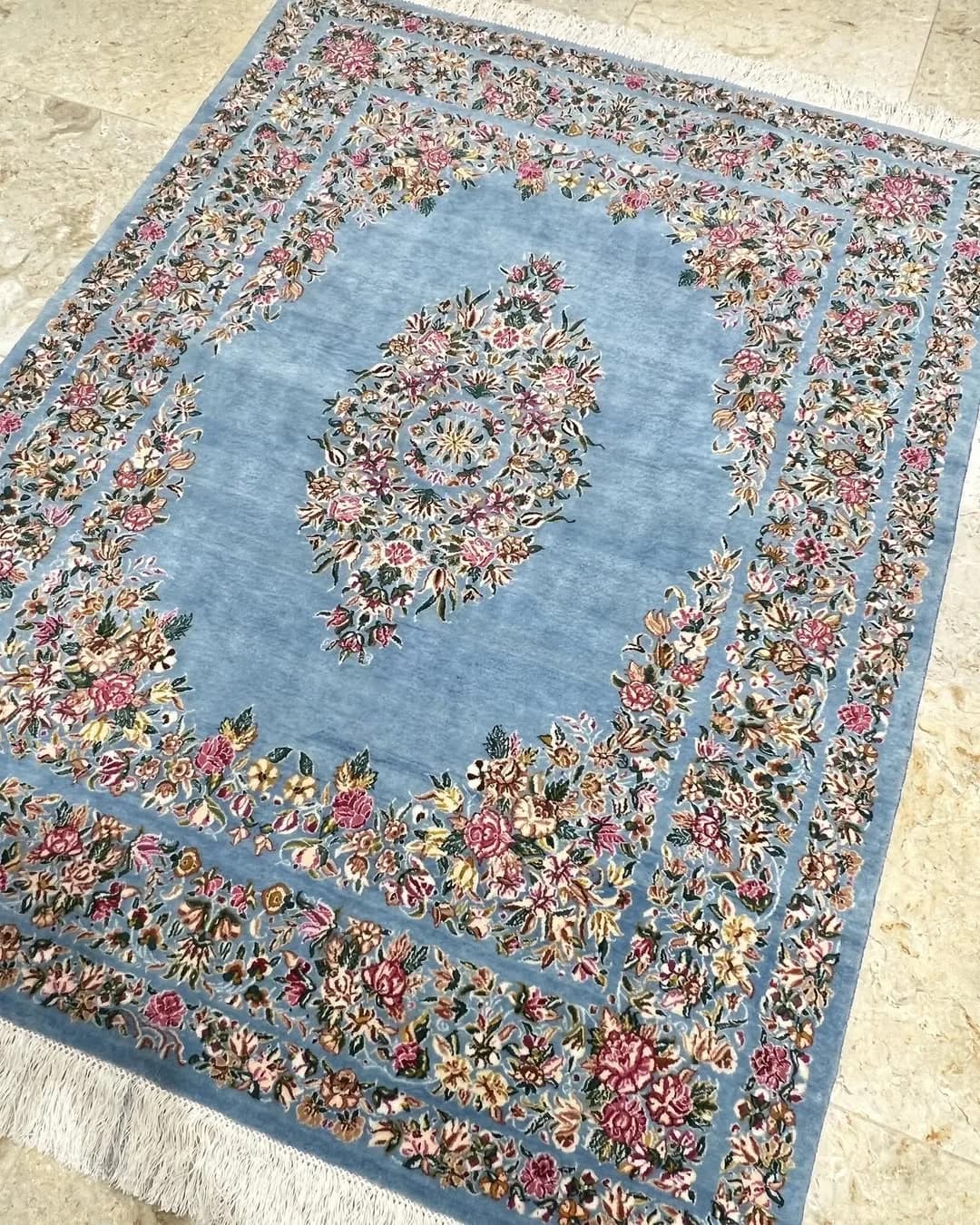 قالیچه ۳ متری آبی دیبا کرمان