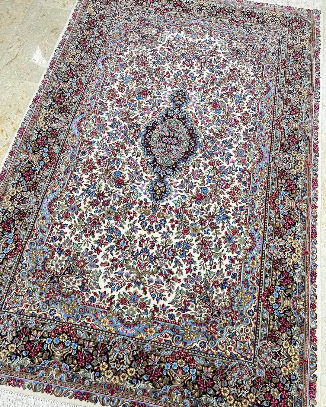 قالیچه ۴ متری کرم سرام کرمان
