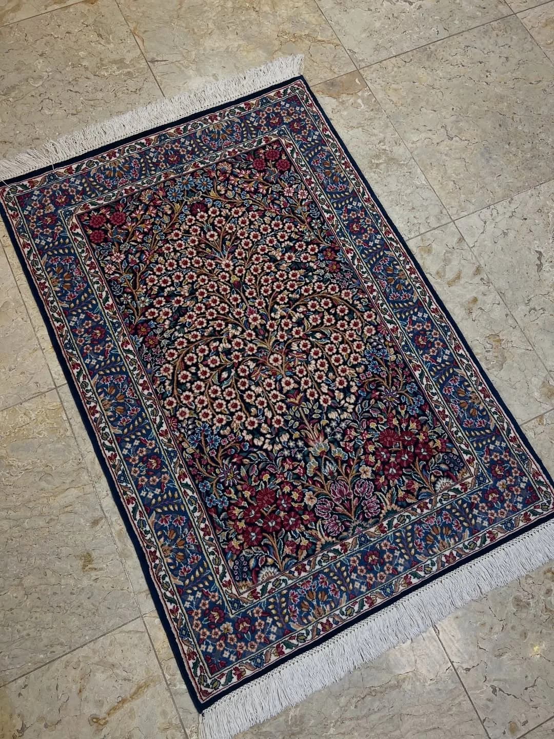 قالیچه ذرع و نیم درختی سرمهای کرمان