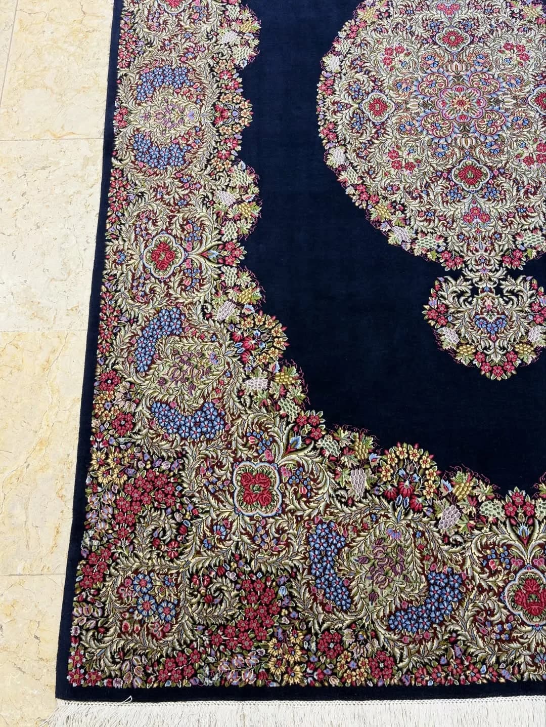 فرش ۶ متری سرمهای خوشهانگوری اعلا کرمان