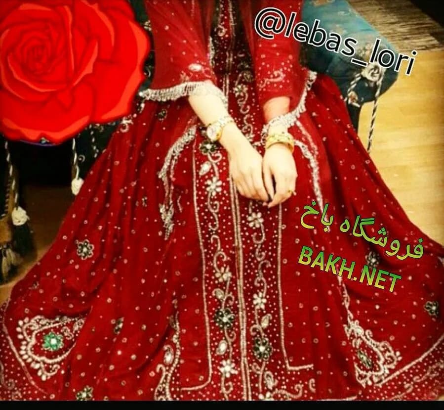 پیراهن محلی زنانه، رنگ قرمز، سفید و سبز، جنس مخمل، طرح گلدوزی، بلند، آستینبلند، جذب