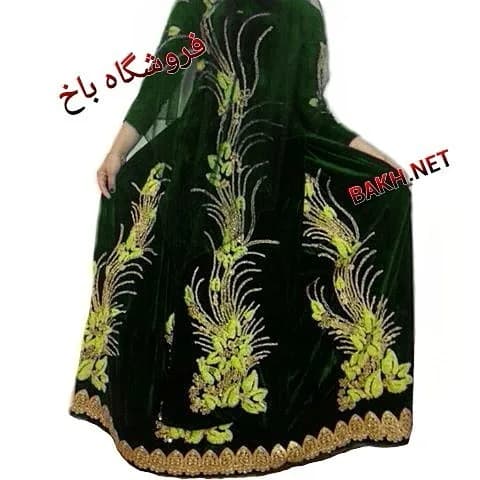 لباس بختیاری مدل ۱۹، رنگ سبز تیره و زرد، جنس مخمل، طرح گلدوزی، بلند، آستین بلند، گشاد