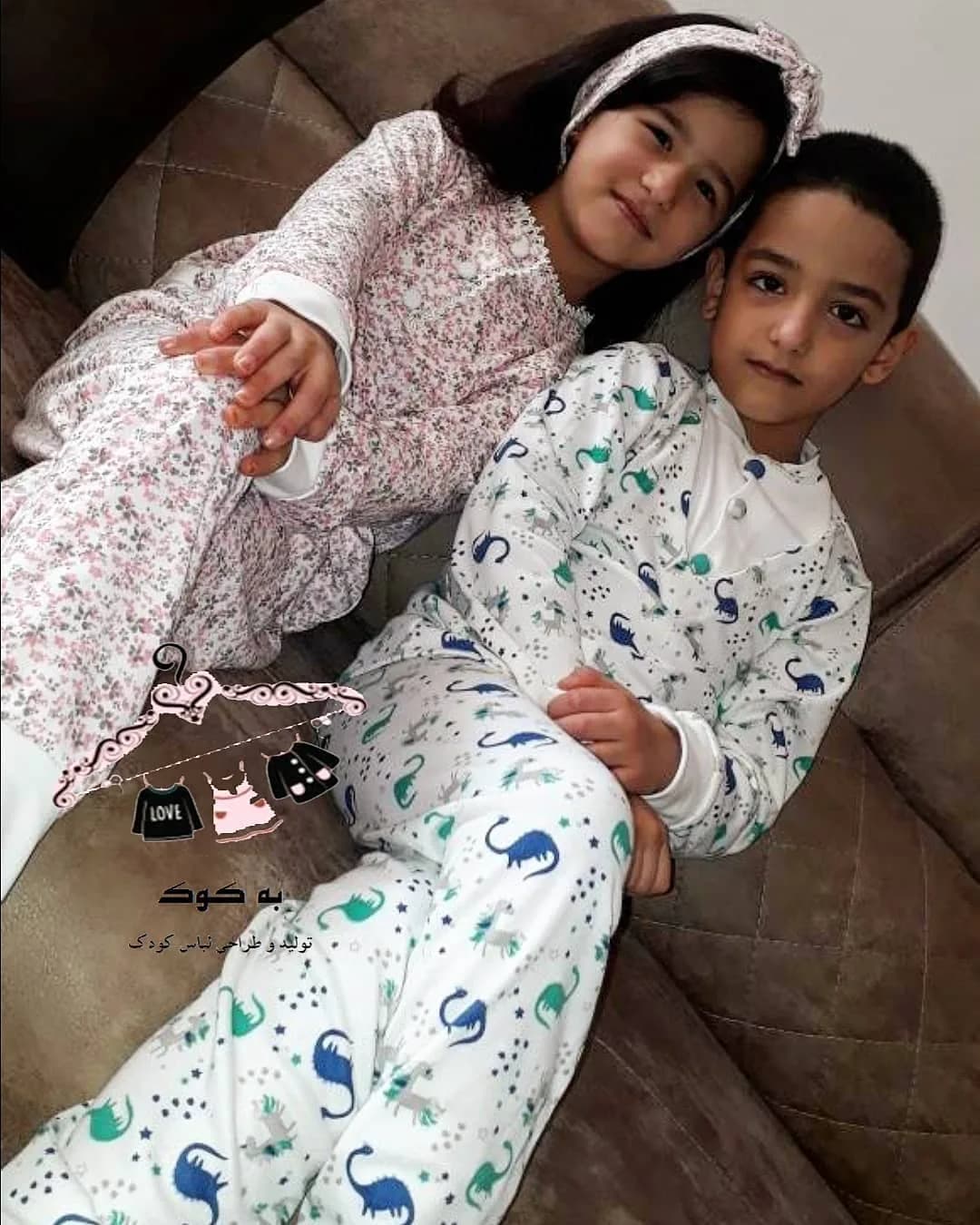 ست لباس راحتی طرح دایناسور، رنگ سفید، آبی و صورتی، طرح طرح حیوانی، آستین بلند، گشاد
