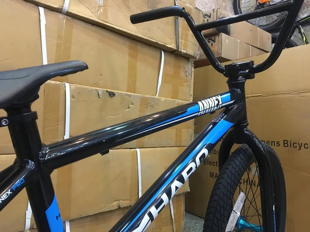دوچرخه بی ام ایکس مدل ریس، رنگ مشکی و آبی، جنس فلز و لاستیک، مدل BMX