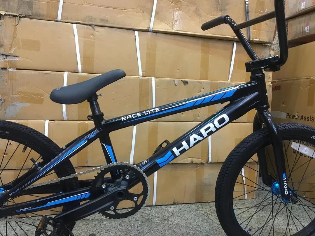 دوچرخه بی ام ایکس مدل ریس، رنگ مشکی و آبی، جنس فلز و لاستیک، مدل BMX