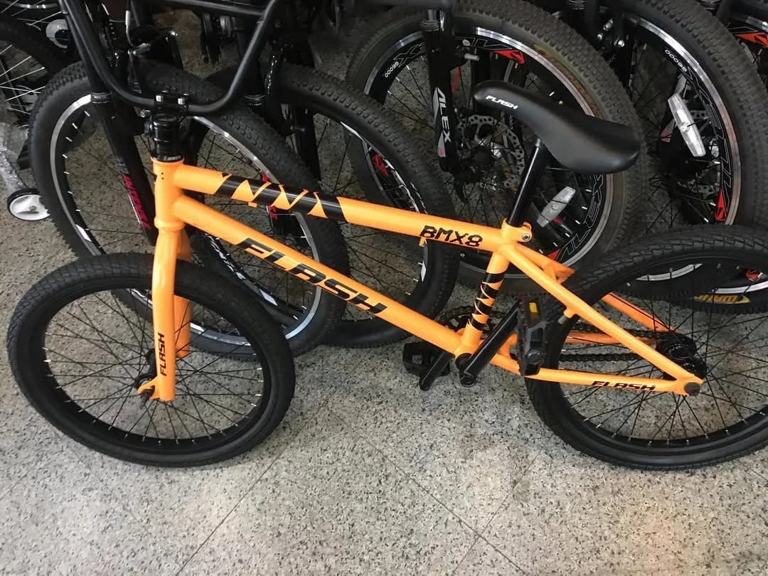 دوچرخه بی‌ام‌ایکس مدل bmx8 فلش