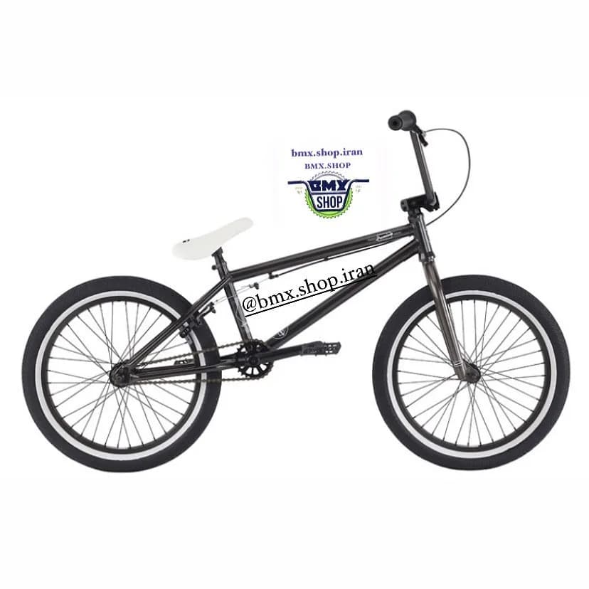 دوچرخه BMX مدل اینسپایرد، رنگ خاکستری تیره و سفید، جنس فلز و پلاستیک، دوچرخه BMX حرفه‌ای