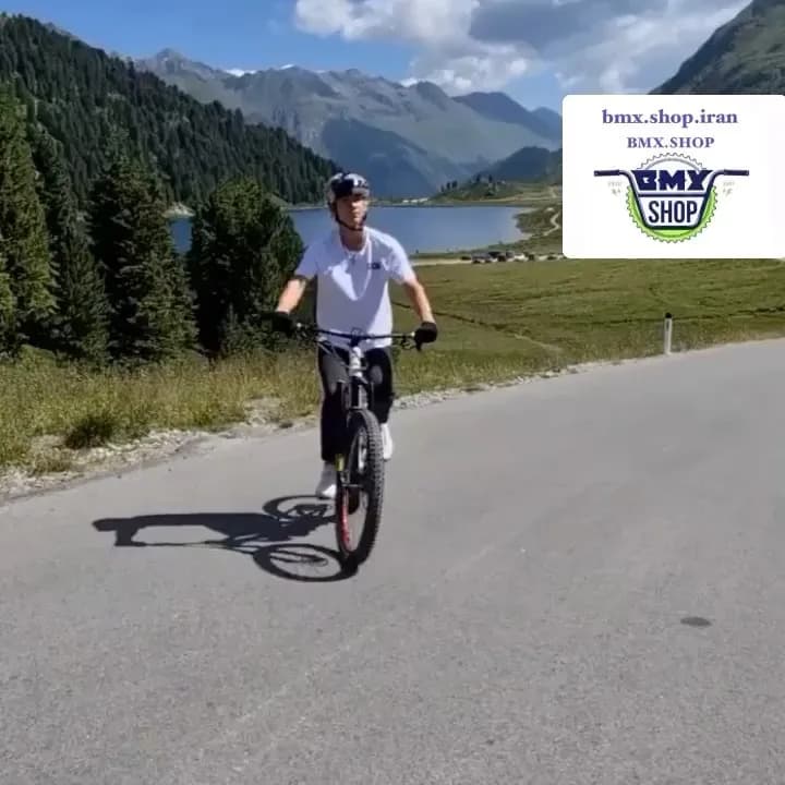 دوچرخه BMX، رنگ سفید و سیاه