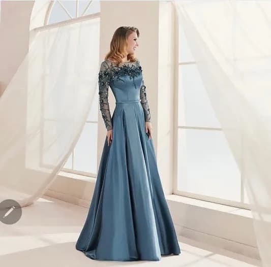 لباس مجلسی سایز ۴۲ کنزل، رنگ آبی، جنس ساتن، طرح گلدوزی، بلند، آستین بلند