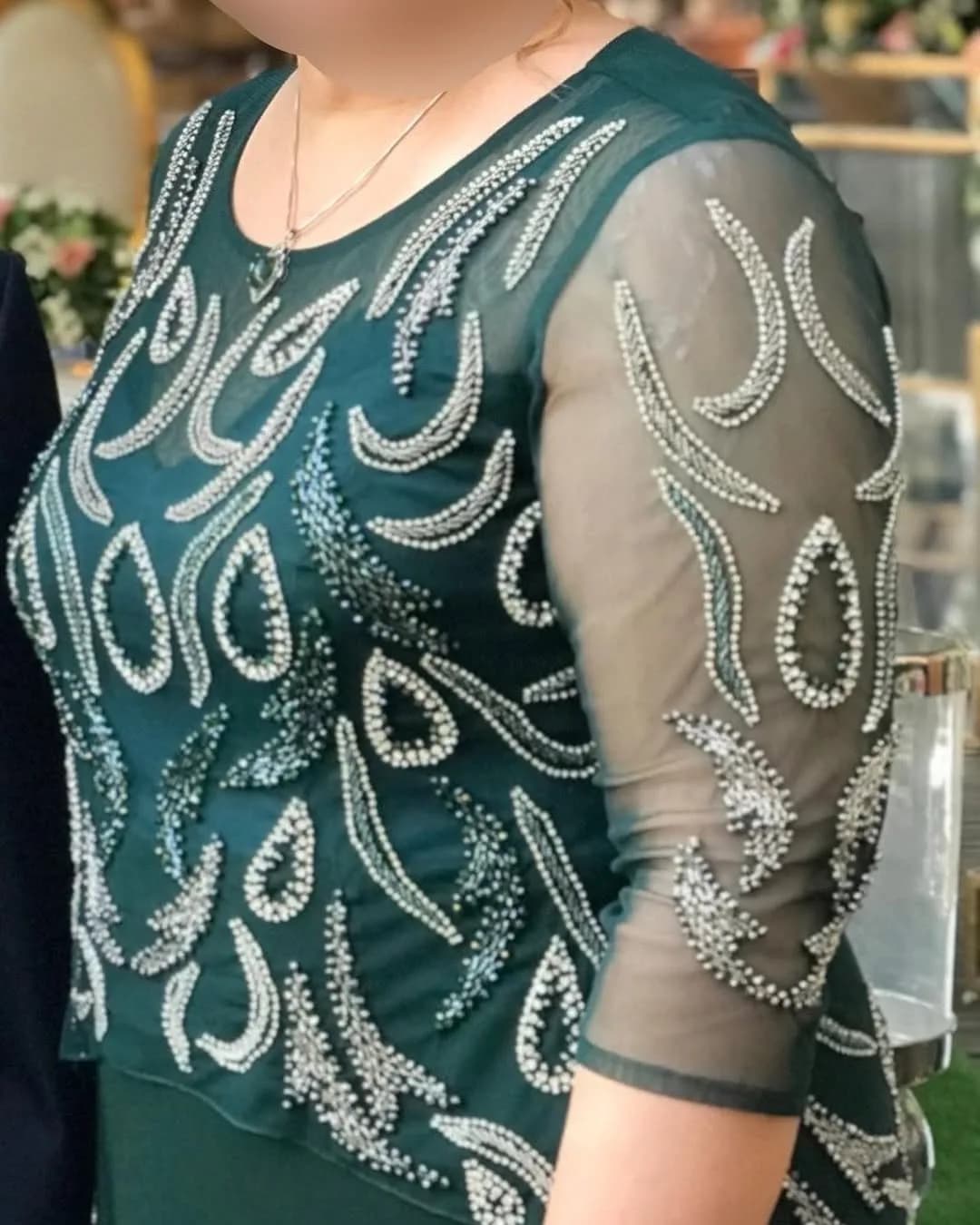 پیراهن مجلسی کرپ کش ترک سایز ۴، رنگ سبز، جنس تور و حریر، طرح گلدوزی، آستینبلند یقه گرد