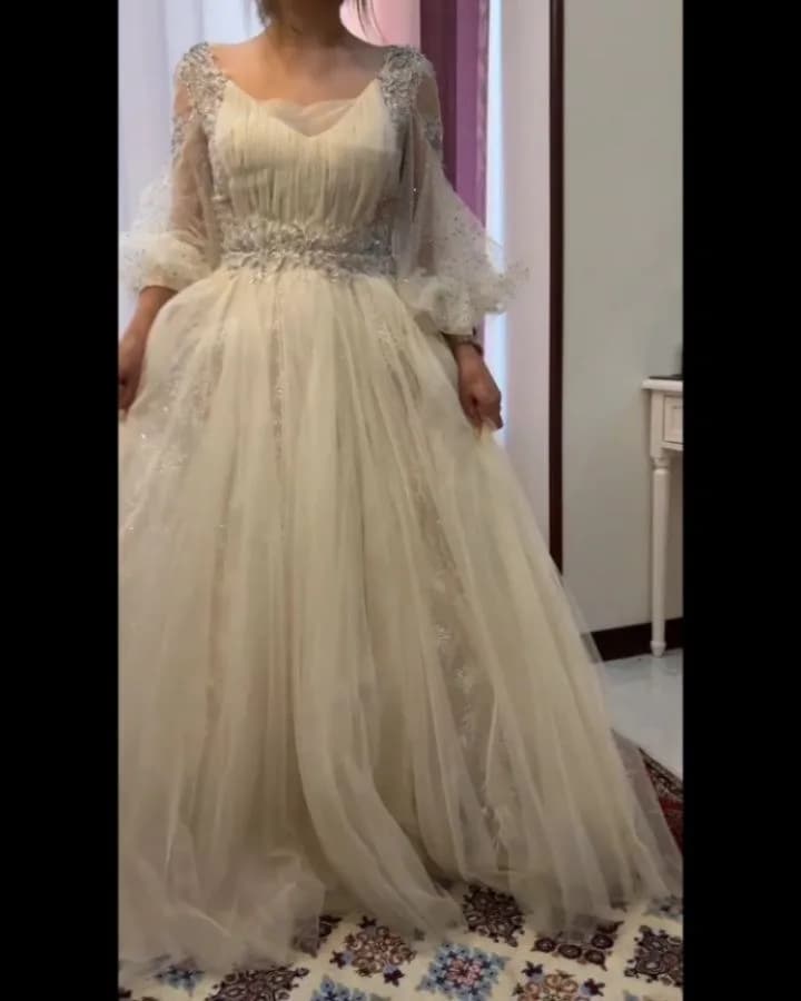 لباس عقد و عروسی