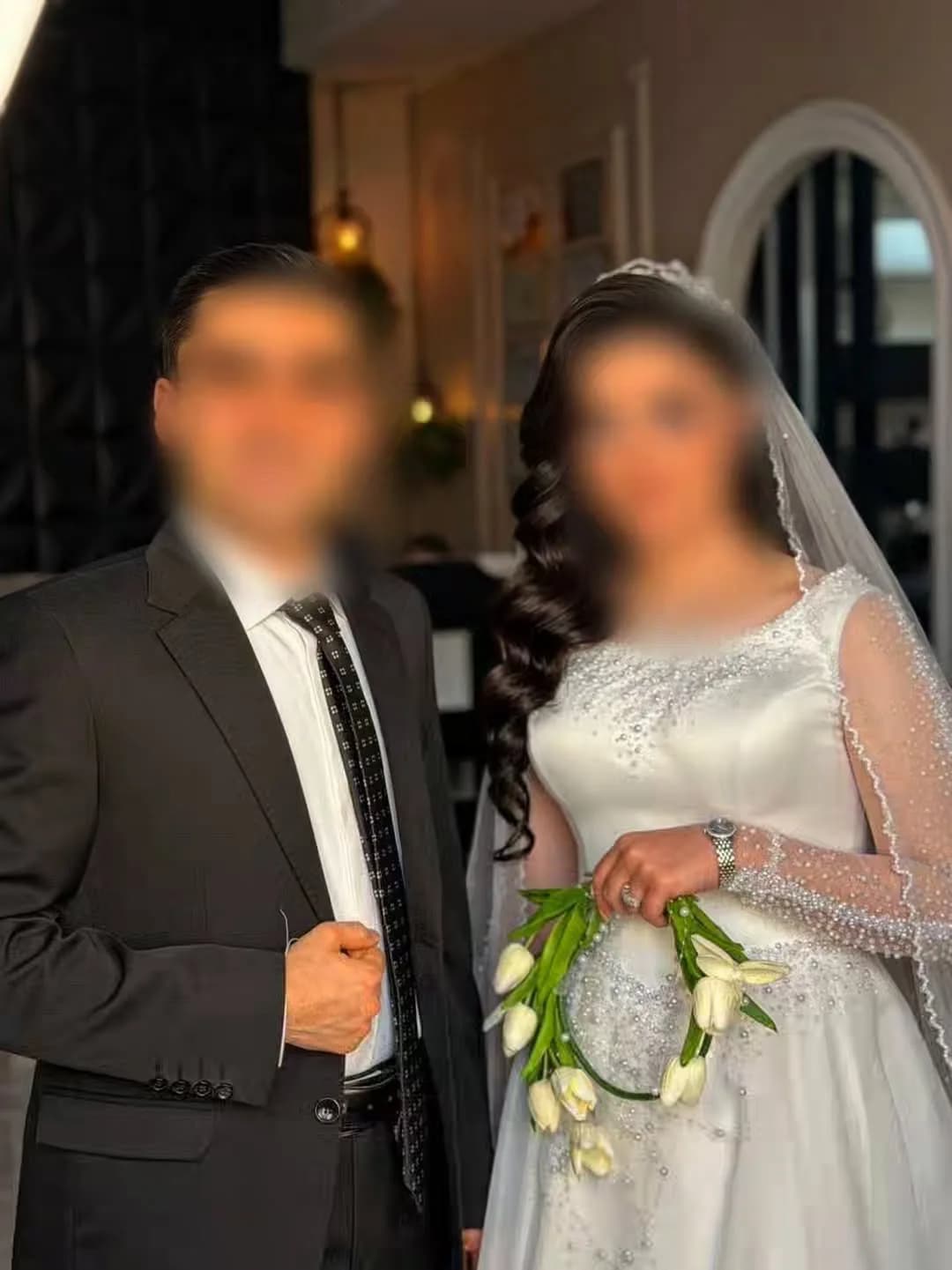 لباس عروس مرواریددوزی، رنگ سفید، جنس توری، طرح گلدوزی، بلند، آستین بلند