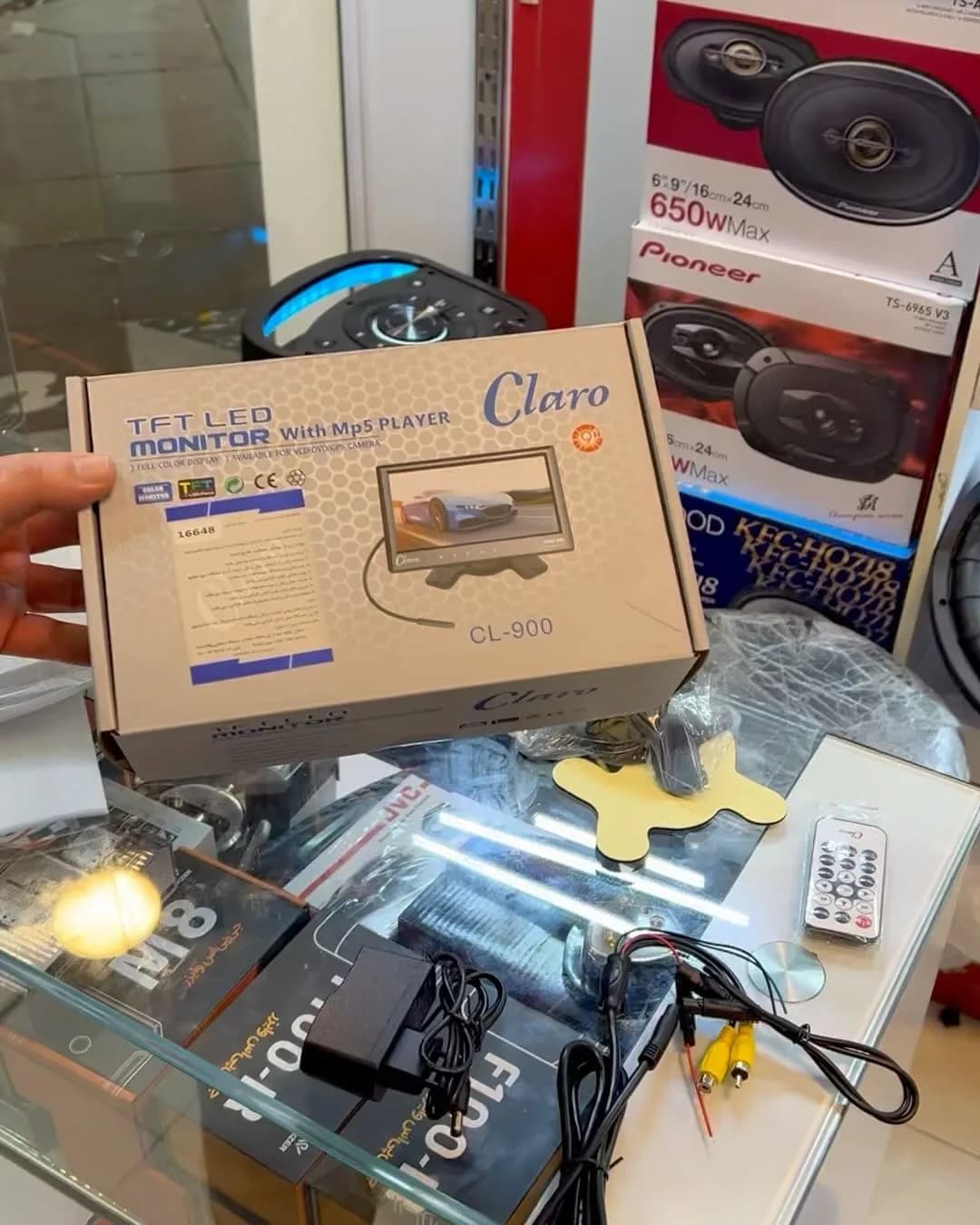 مانیتور روداشبوردی کلارو CL-900 نه اینچ، رنگ سفید، جنس مقوا، مستطیلی