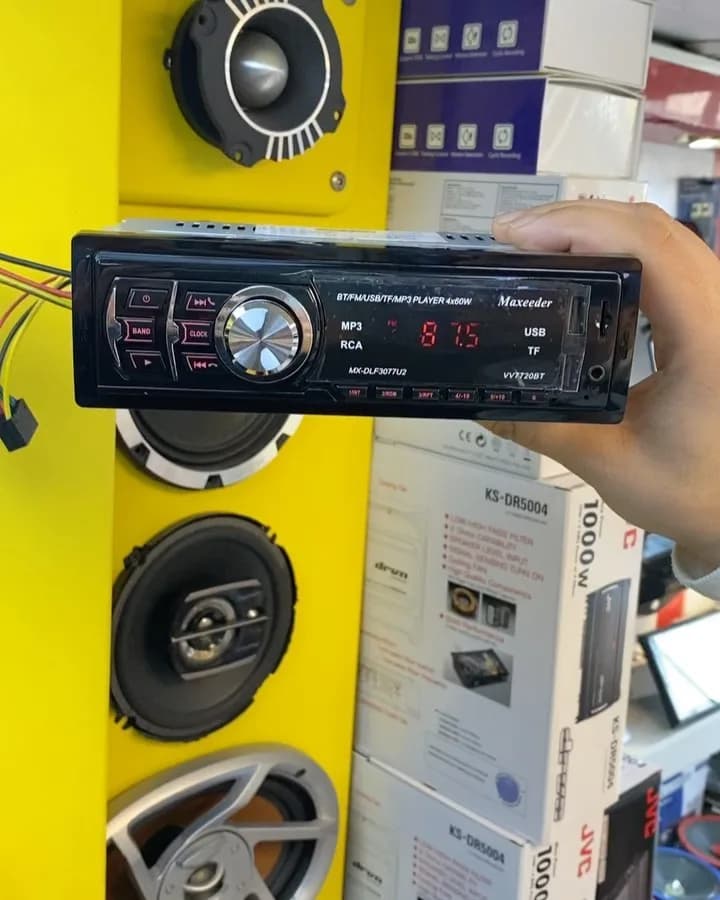 رادیوپخش خودرو مکسیدر VV-7720، رنگ سیاه، جنس پلاستیک و فلز، مستطیلی