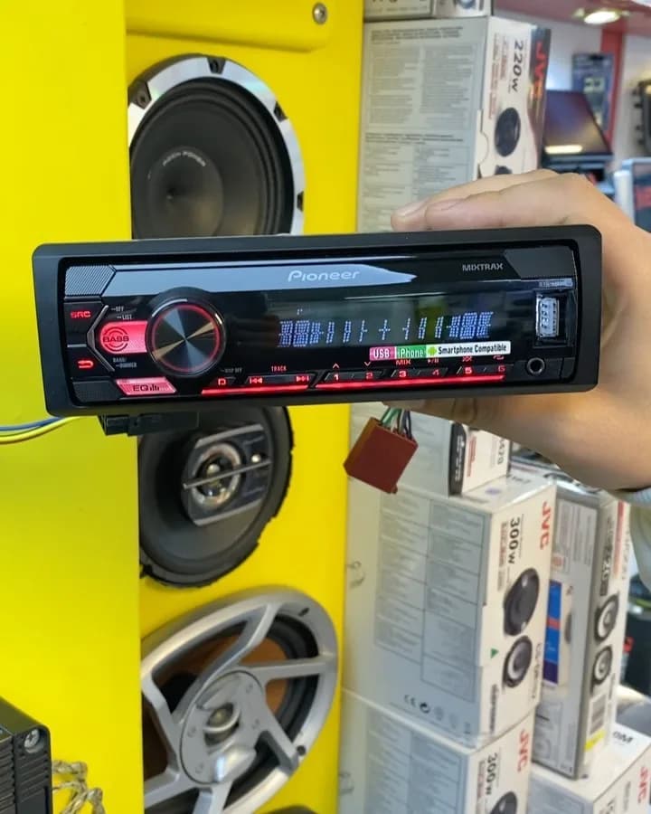 ضبط خودرو پایونیر DEH-S125UI، رنگ مشکی و قرمز، جنس پلاستیک، مستطیلی