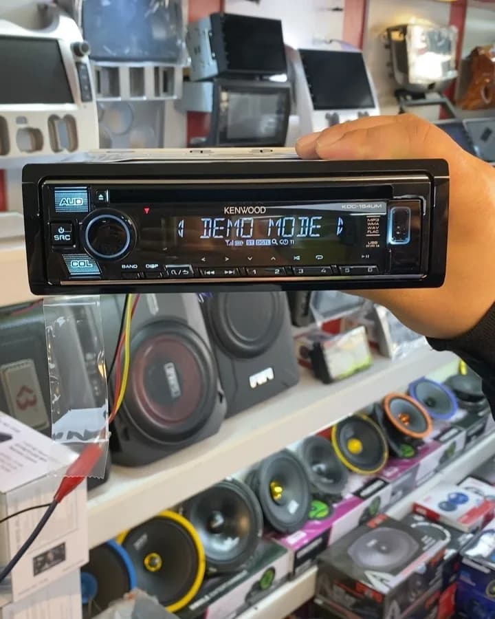 ضبط ماشین مدل KDC-154UM، رنگ مشکی، جنس پلاستیک و فلز، تک‌دین، دیجیتال