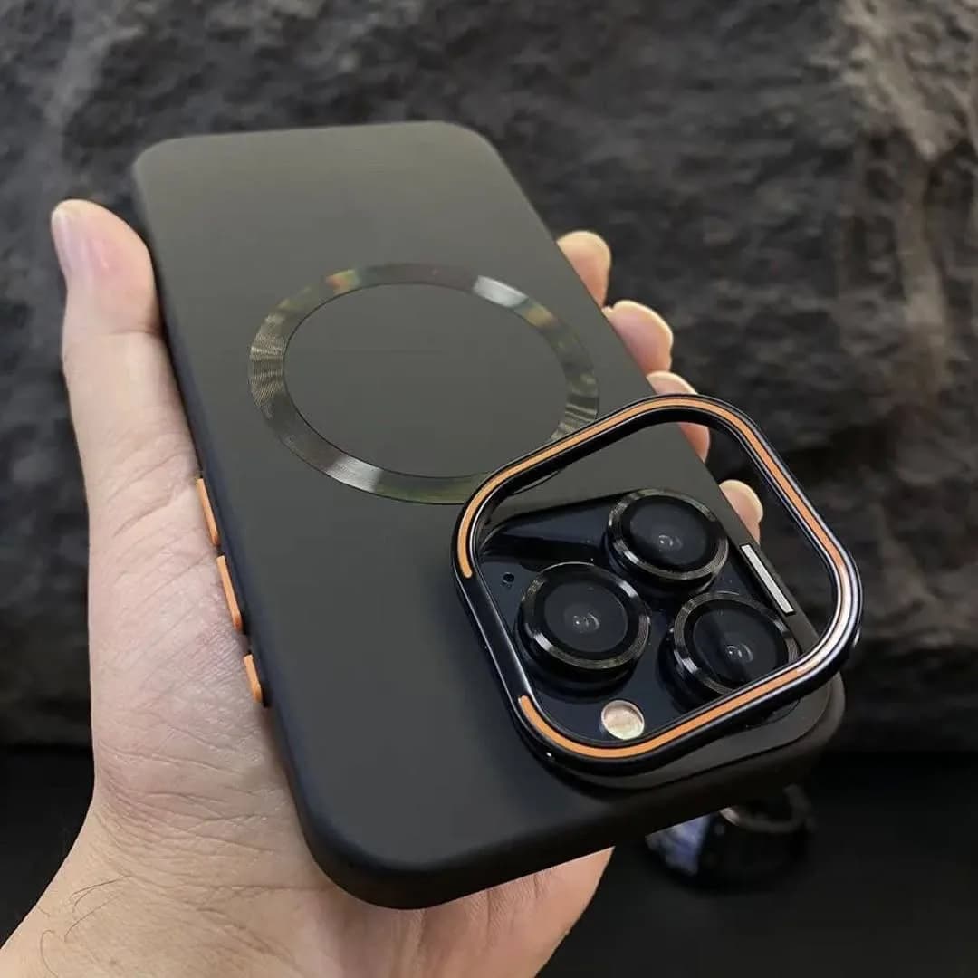 قاب گوشی استندشو با گلس لنز Ultra Case، رنگ مشکی و نارنجی، جنس پلاستیک، قاب محافظ مگسیفدار